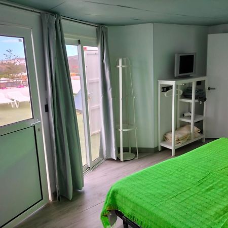 Vv Las Buganvillas Maspalomas - Cocina Y Habitaciones Con Banos Privados Exterior photo