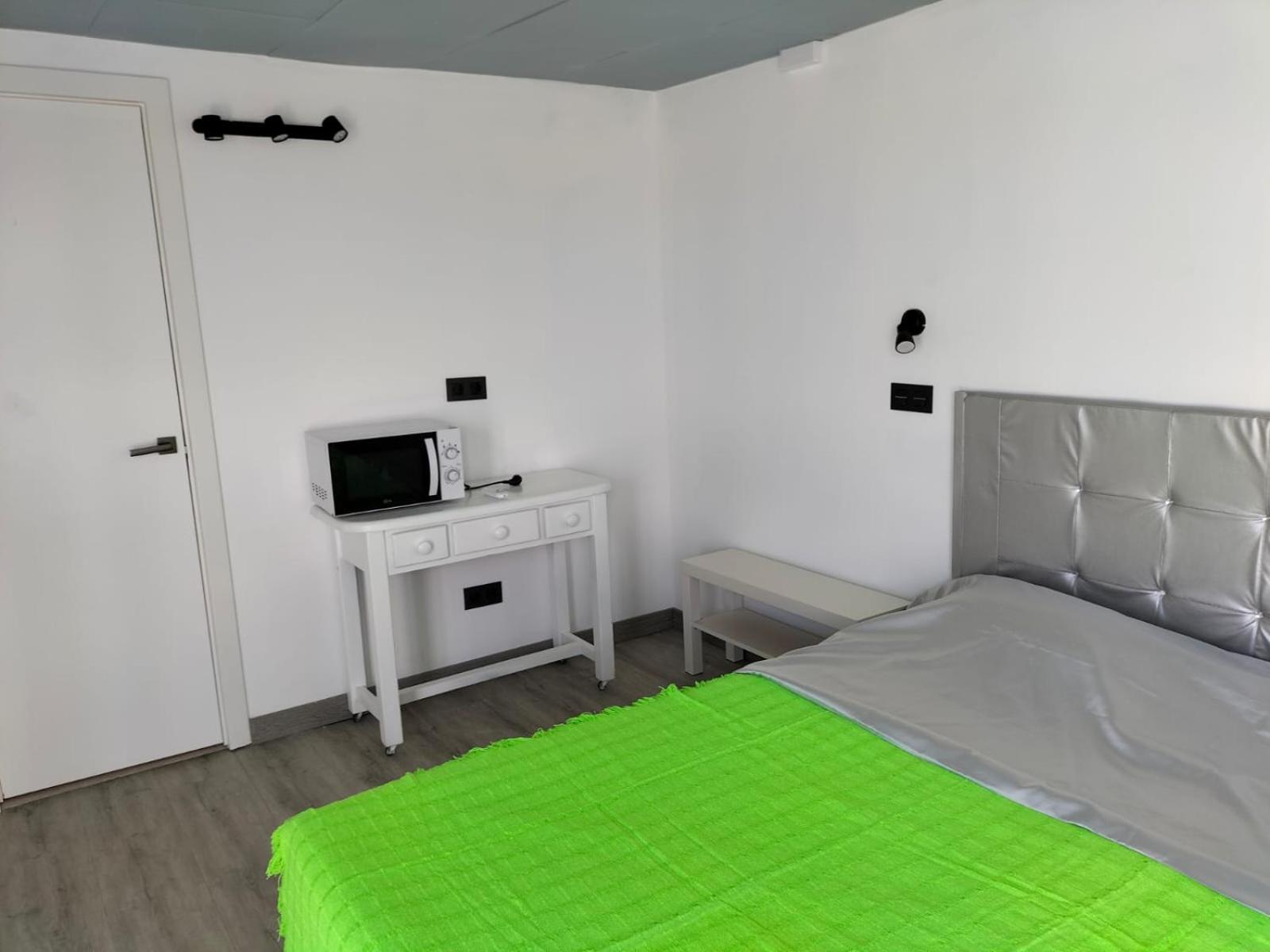 Vv Las Buganvillas Maspalomas - Cocina Y Habitaciones Con Banos Privados Exterior photo
